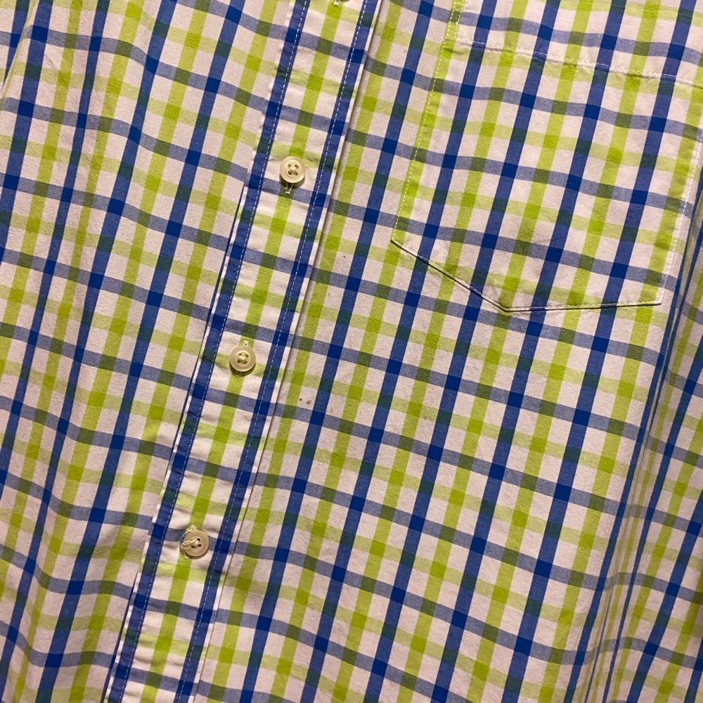 IZOD button-up - Picture 3 of 4